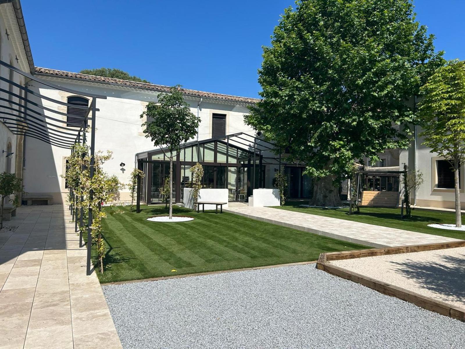 Bed and Breakfast Les Marronniers Laverune Экстерьер фото